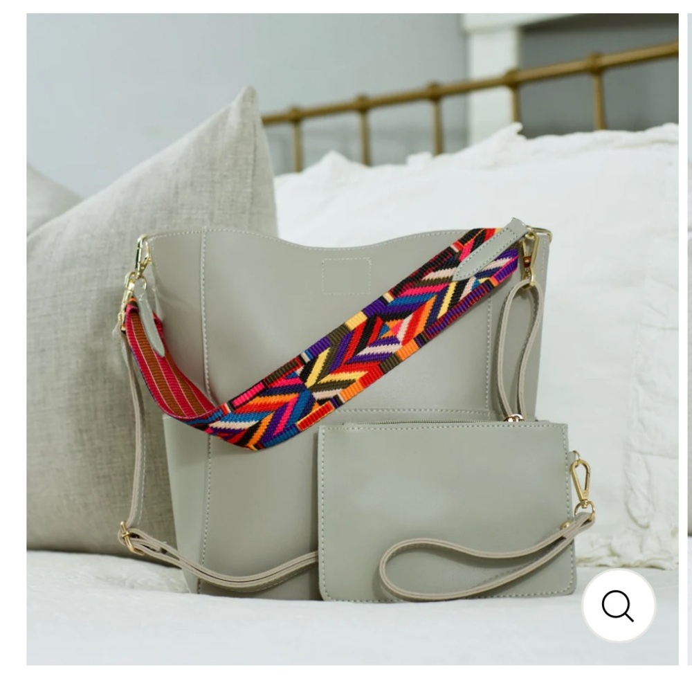 Threaded Pear Kyndall bucket handbag